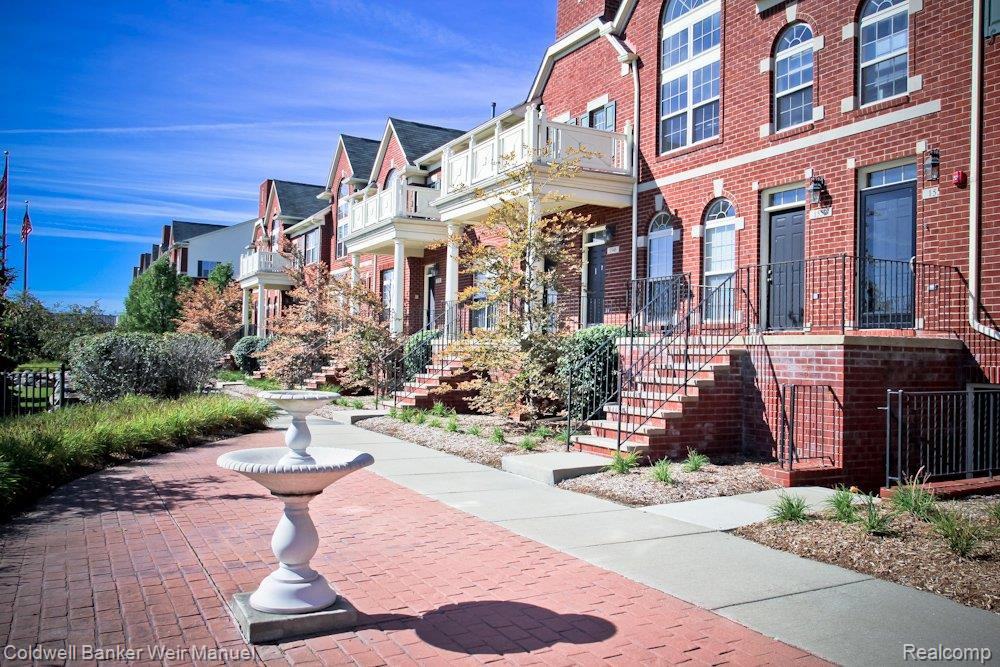 1576 Devon Lane - Photo 2 of 22