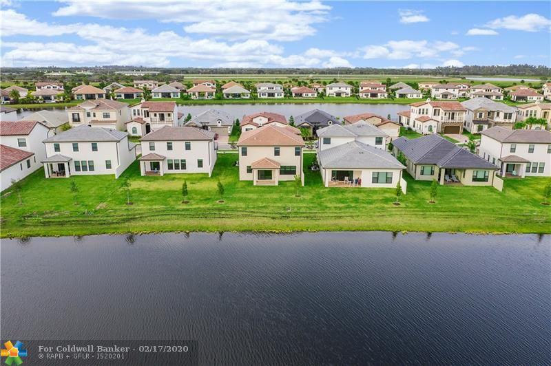 8755 Grand Prix Lane - Photo 2 of 43