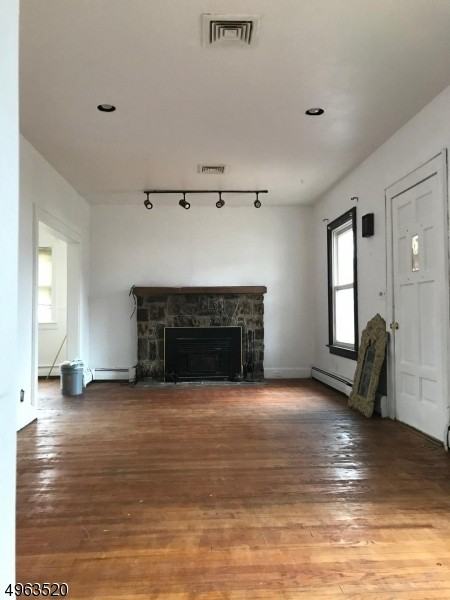 18 Union Ave - Photo 2 of 9
