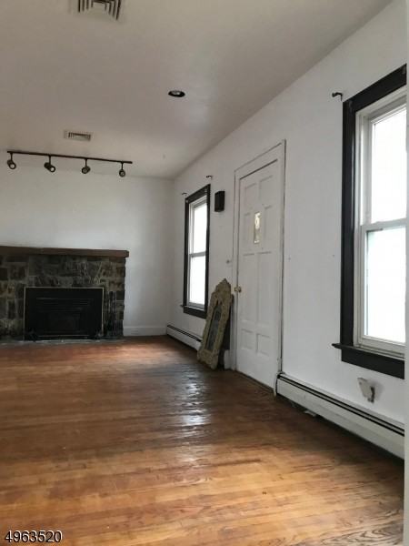 18 Union Ave - Photo 3 of 9