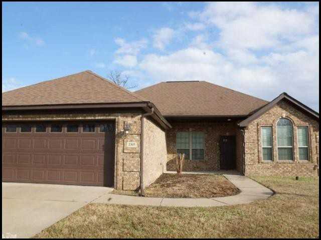 2305 Richland Park Dr - Photo 2 of 10