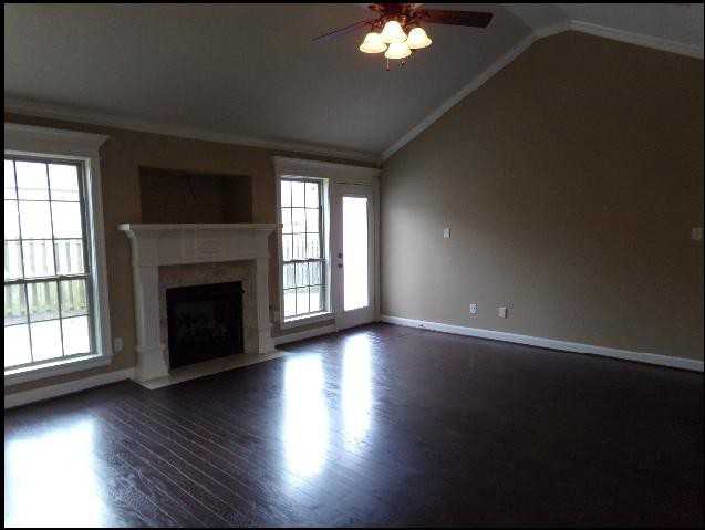 2305 Richland Park Dr - Photo 4 of 10