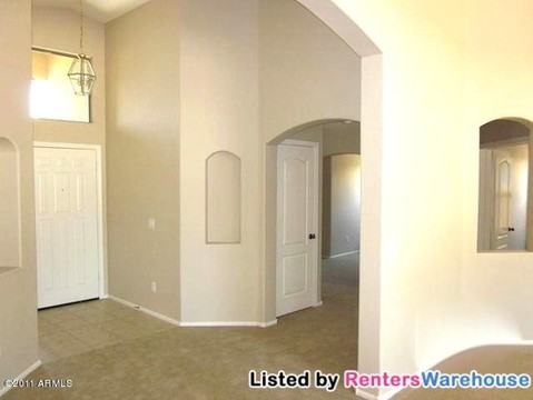 10326 W Odeum Ln - Photo 2 of 15