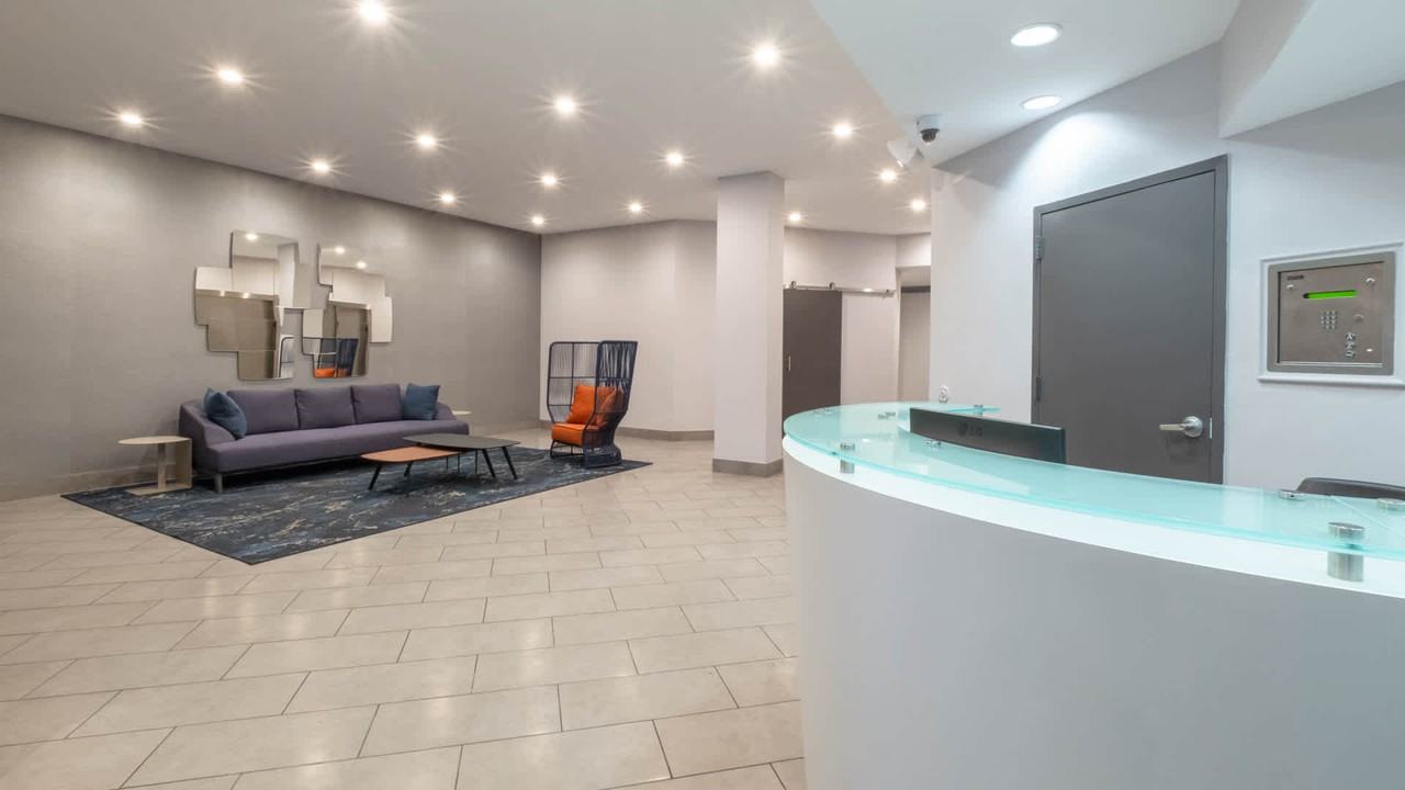 Parc Coliseum - Photo 5 of 40