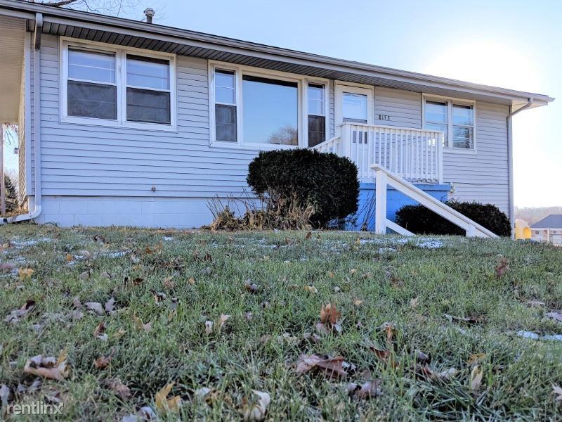 8153 Burdette St - Photo 2 of 21