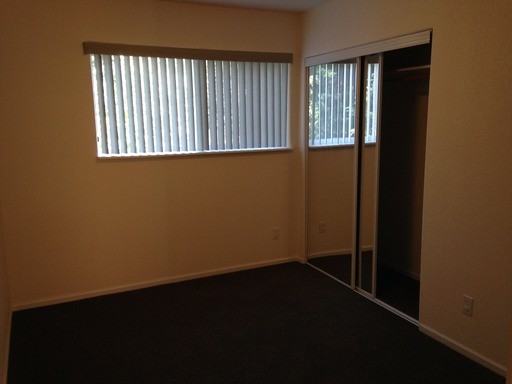 1546 Echo Dr - Photo 3 of 9