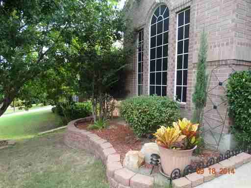 1321 Westmont Dr - Photo 2 of 21