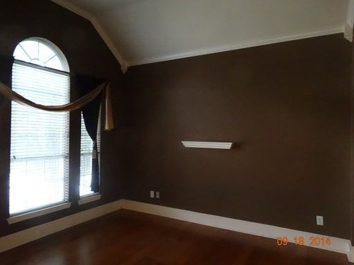 1321 Westmont Dr - Photo 3 of 21