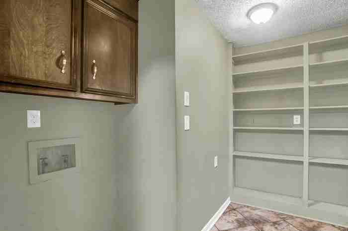 150 Wheatley Place - Photo 3 of 10