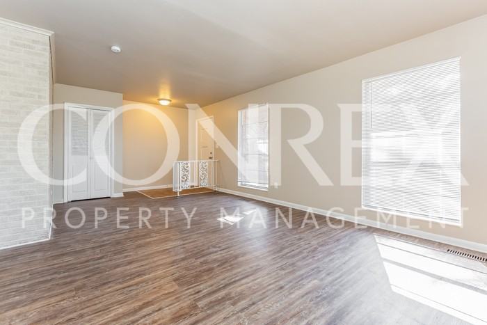 1102 9th Street Southeast - Photo 2 of 8