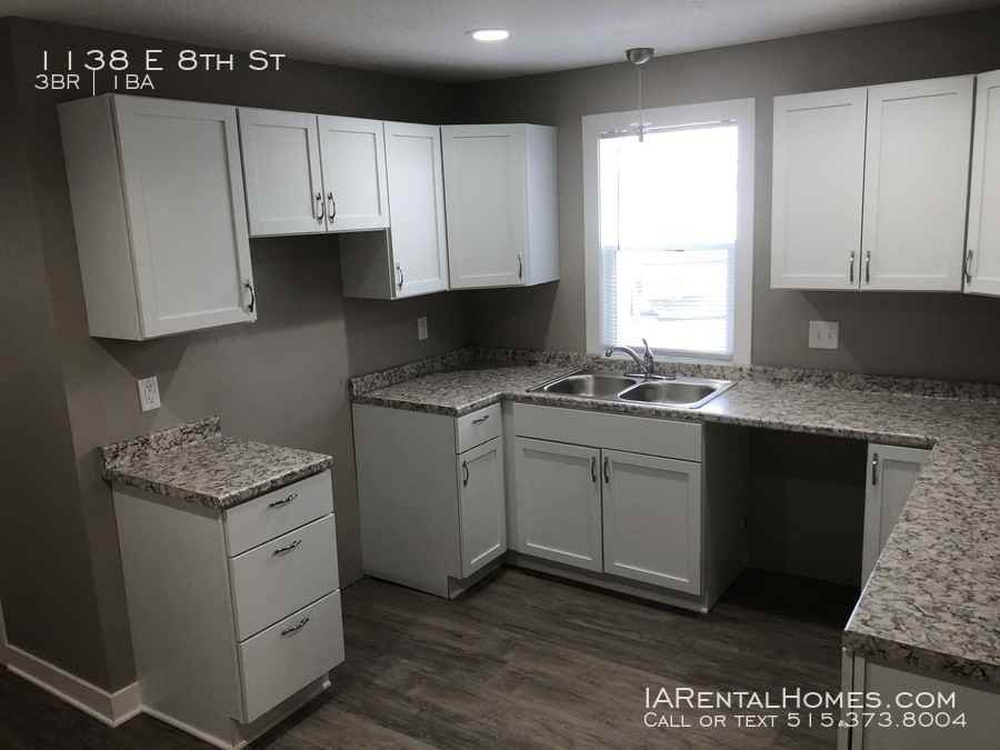 1138 E 8th St - Photo 2 of 50