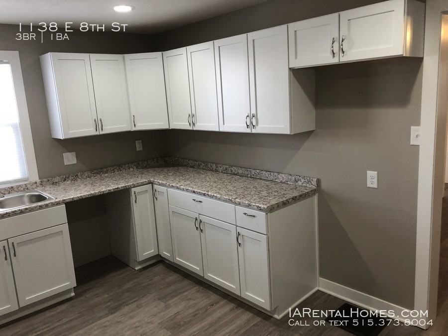 1138 E 8th St - Photo 3 of 50