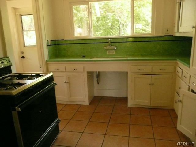 824 Merrett Drive - Photo 3 of 16