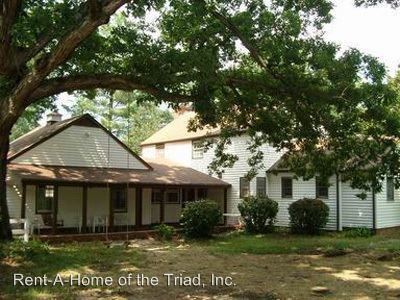 4010 Rose Lake Drive - Photo 2 of 22