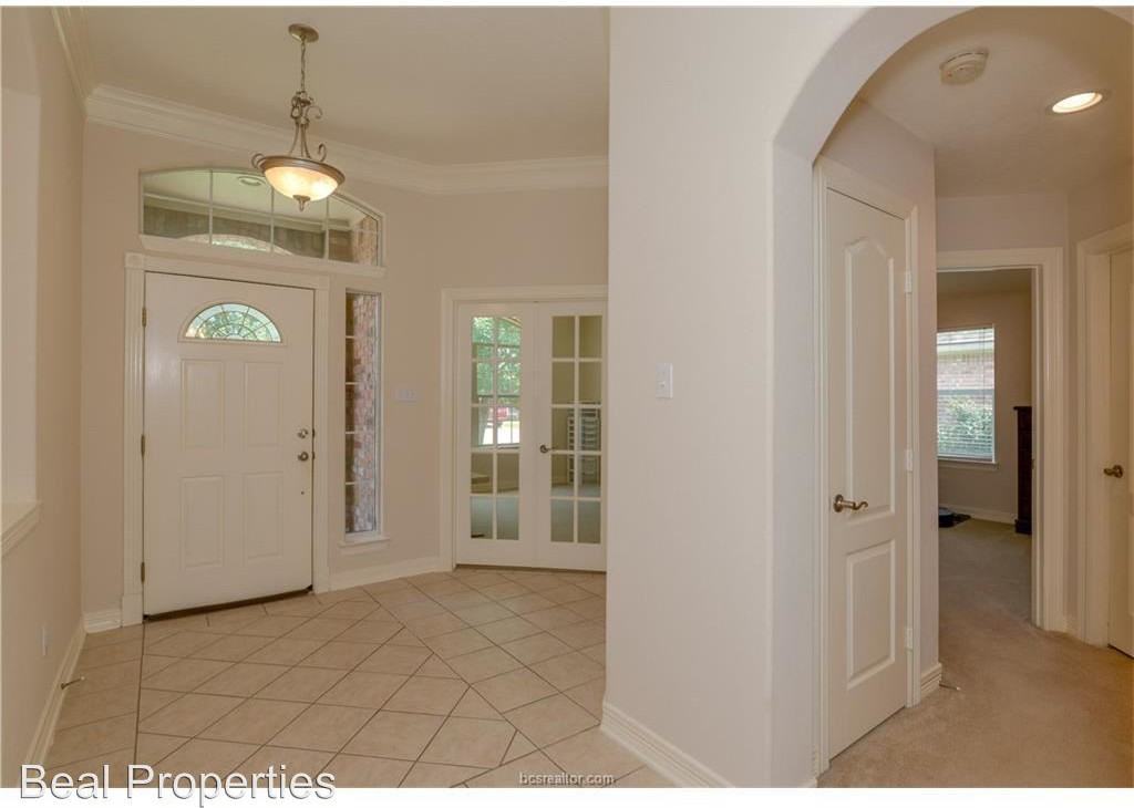 8420 Alison - Photo 2 of 7