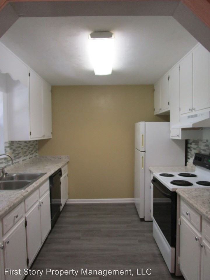 3010 Setter Court - Photo 3 of 20