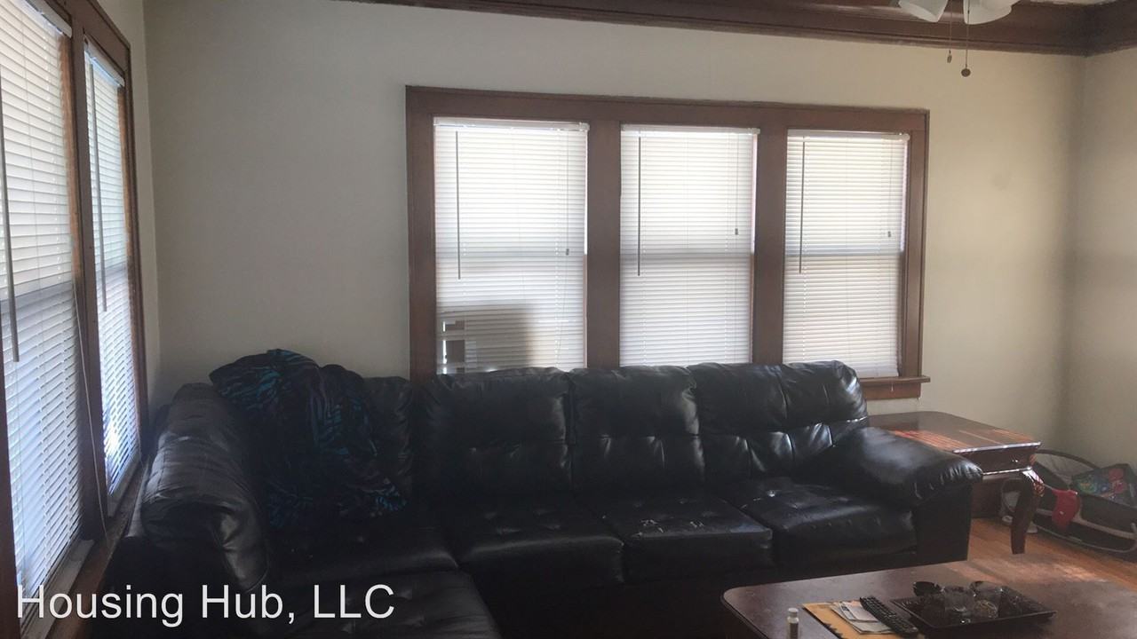 2955 Logan Ave N - Photo 3 of 5