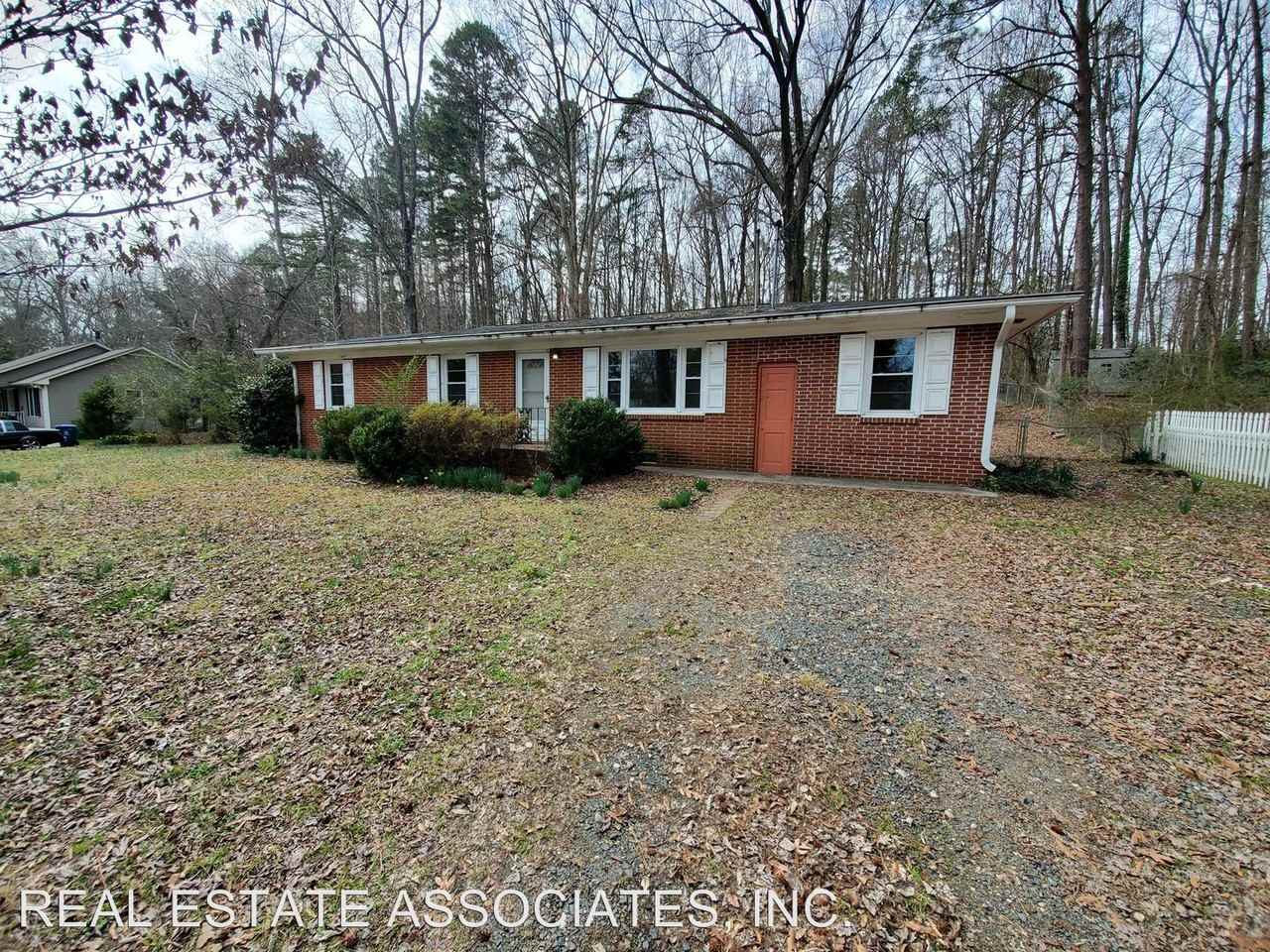 4609 Kinlock Drive - Photo 2 of 14
