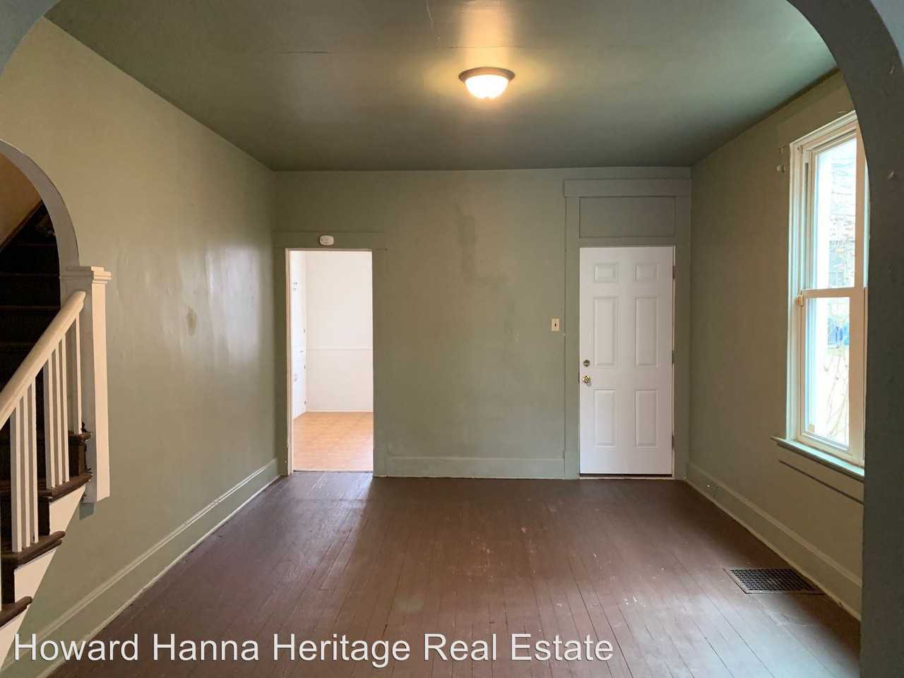 714-714 Highland Ave - Photo 3 of 8