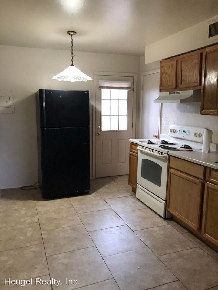 Pollack Ave - Photo 2 of 14