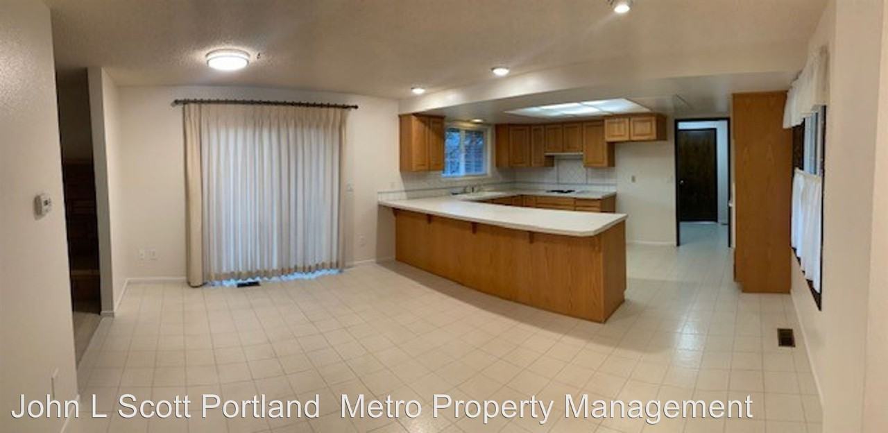 327 Ainsworth Street - Photo 2 of 12