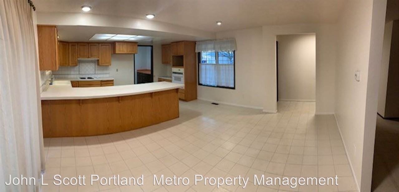 327 Ainsworth Street - Photo 3 of 12