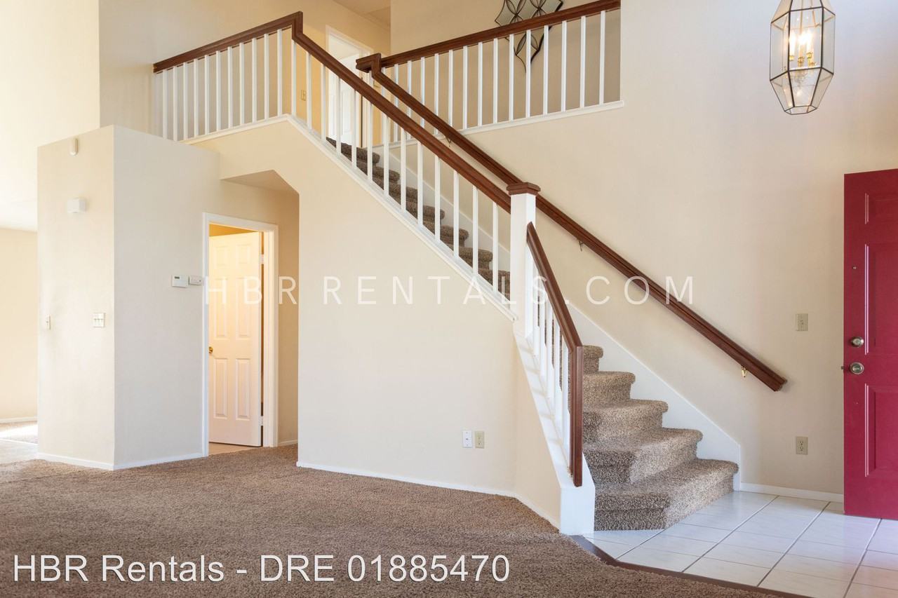 330 Gonzalez Street - Photo 3 of 27