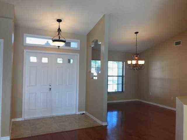 1670 Virginia Ave - Photo 2 of 10