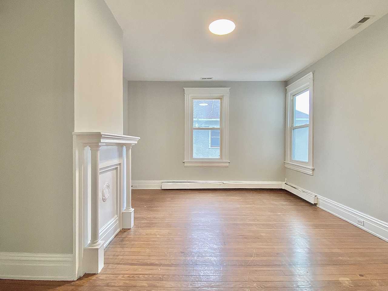 3105 Semmes Ave - Photo 3 of 12