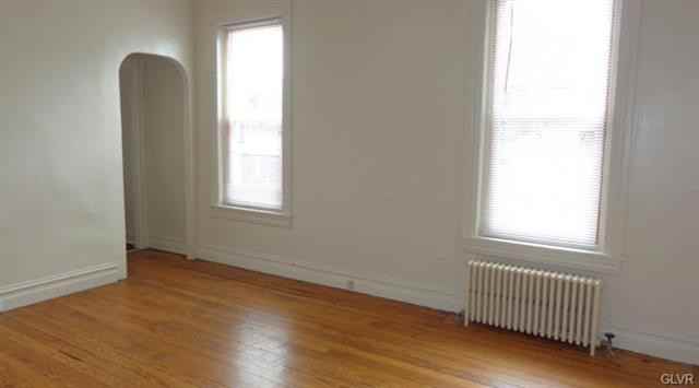 1129 Walnut Street 2nd Fl - Photo 2 of 13