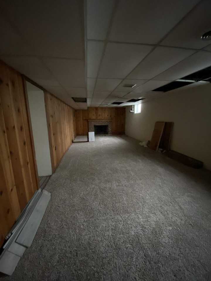 12141 Ambassador Lane - Photo 2 of 9