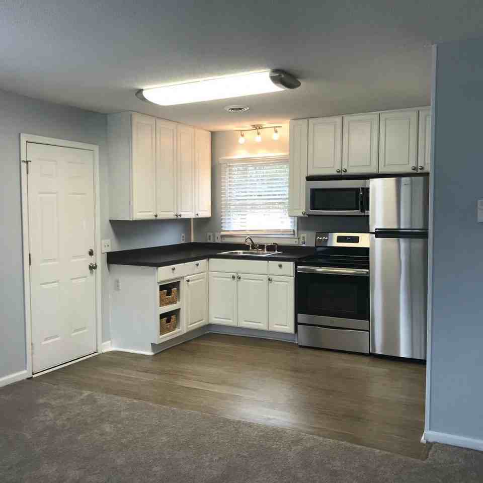 319 Henry Street - Photo 2 of 9