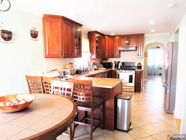 72 Elm Rd - Photo 2 of 13