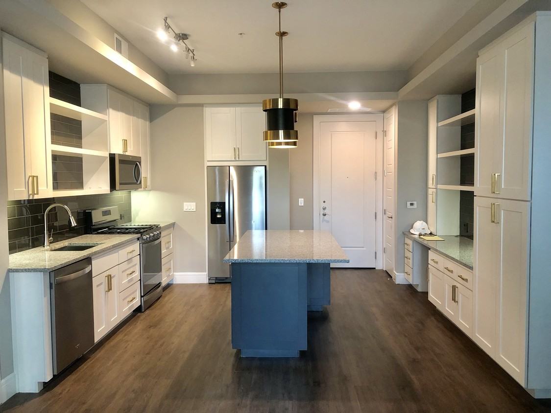 Camelback & 24th St - Photo 3 of 6