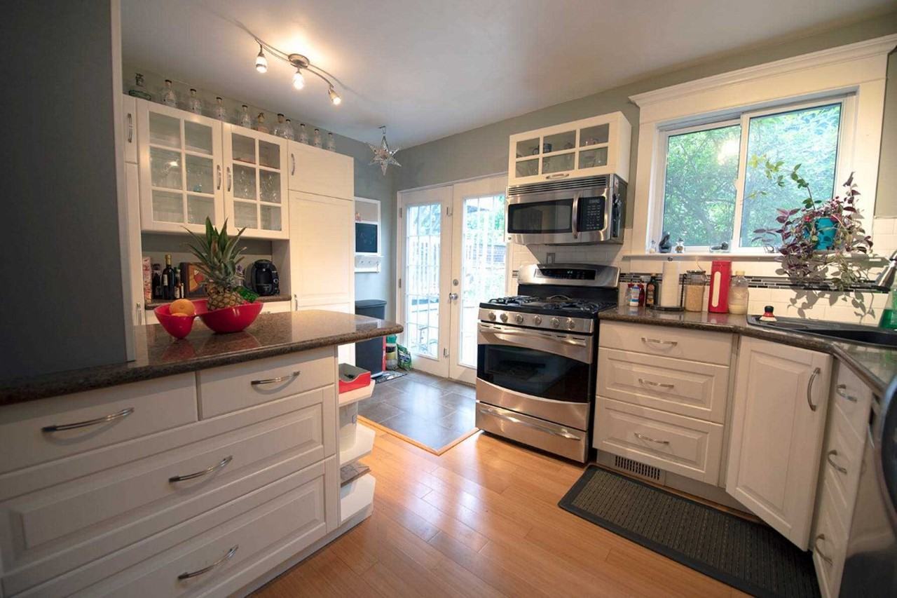 1578 Dundas Street East - Photo 3 of 11