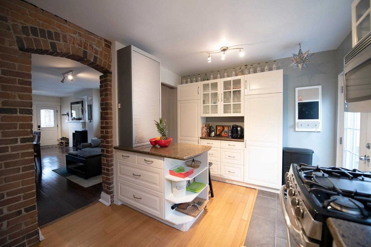 1578 Dundas Street East - Photo 2 of 11