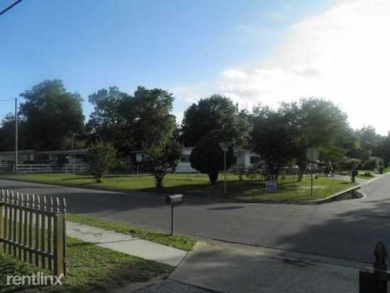 418 Fairfax Dr - Photo 2 of 4