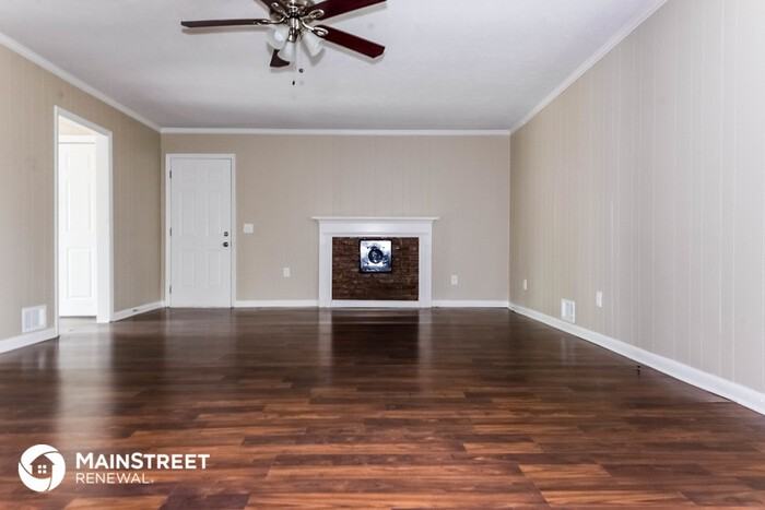 2697 Heritage Lane - Photo 3 of 16