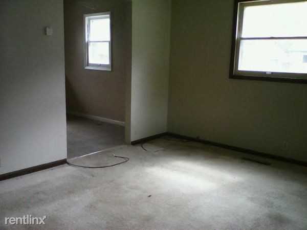 2085 Morrish St - Photo 3 of 3