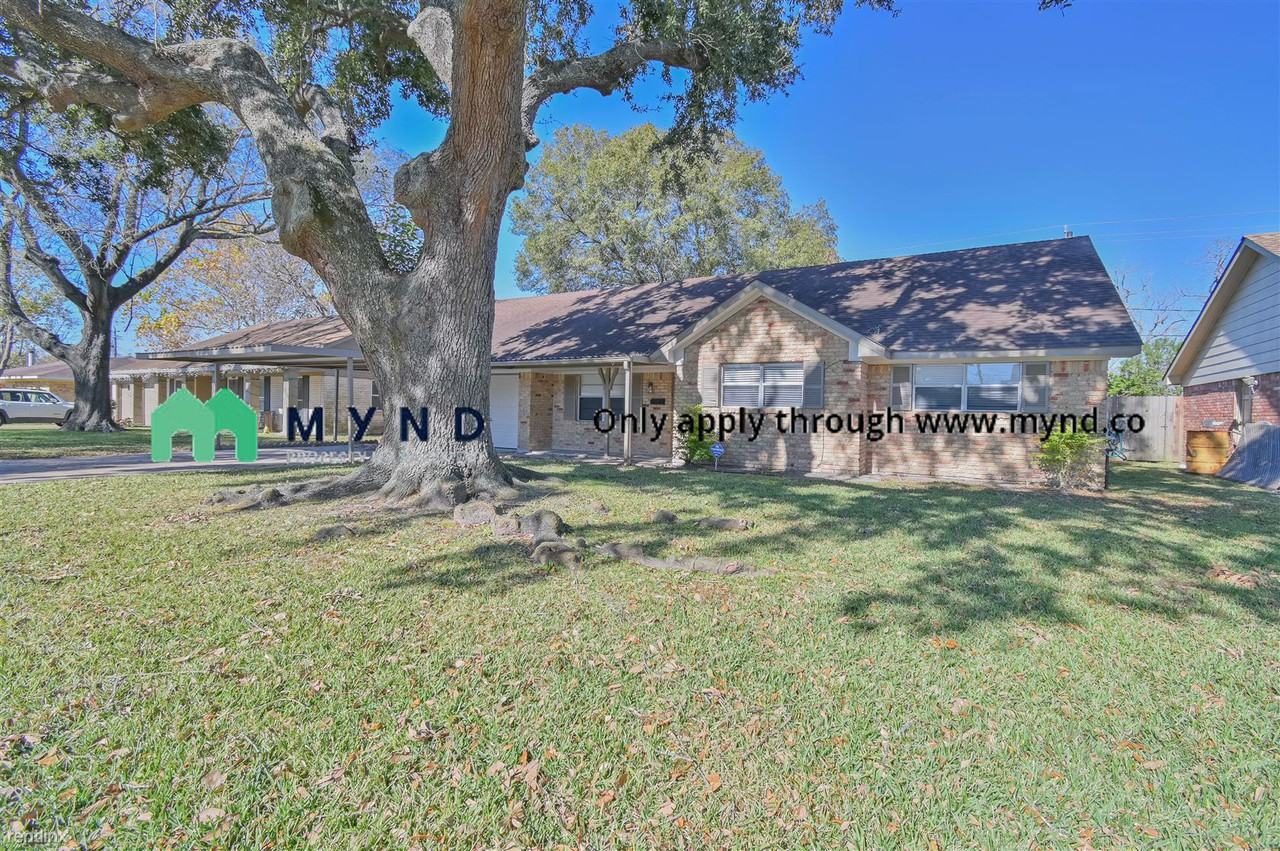 2717 Hillshire Dr - Photo 2 of 16