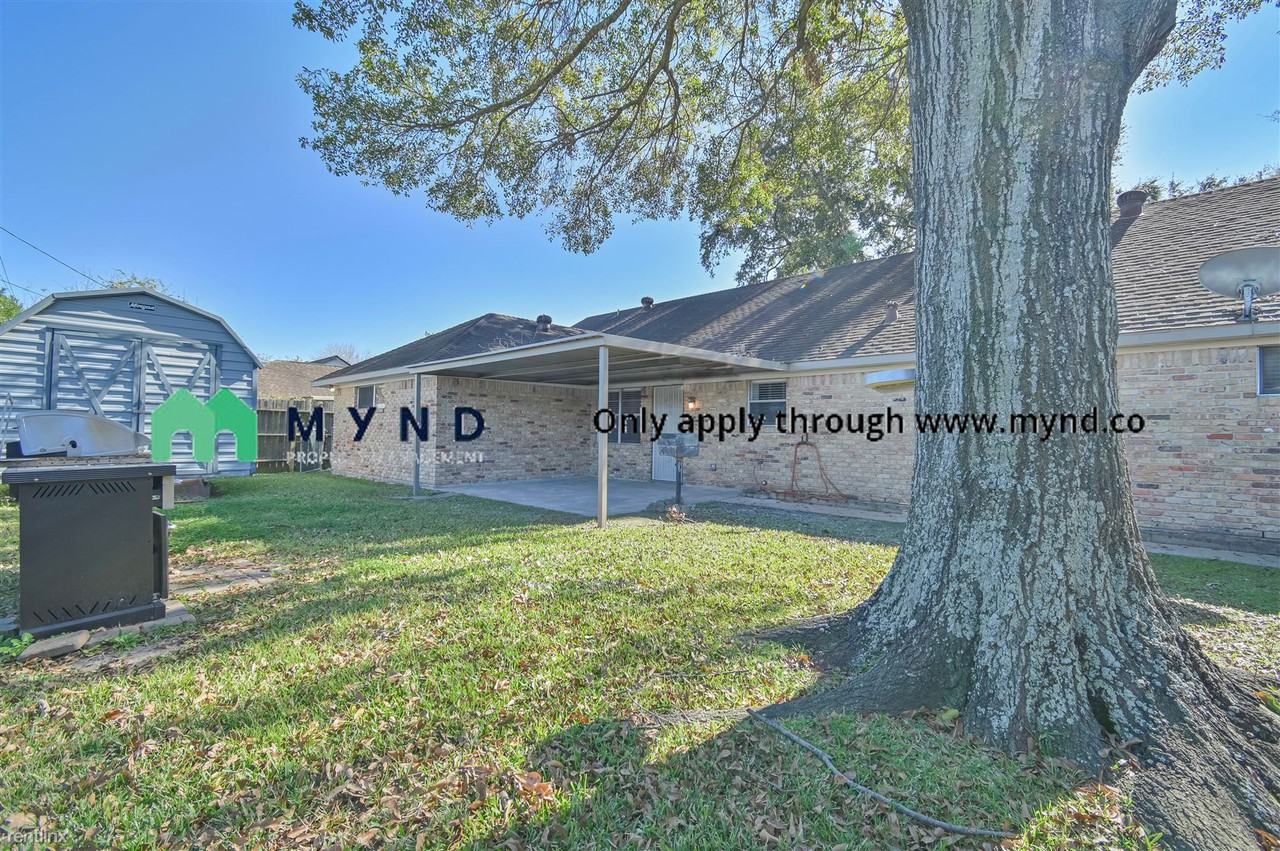 2717 Hillshire Dr - Photo 3 of 16