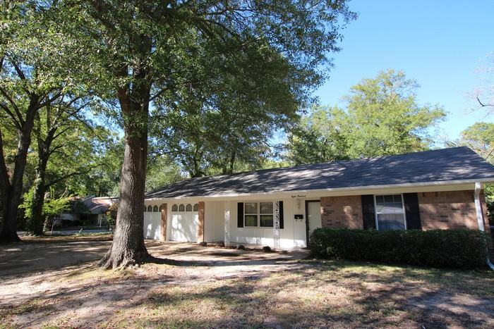 800 Rhodes Drive - Photo 2 of 27