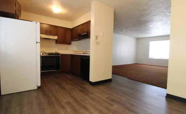 667 North Fanning Avenue - Photo 2 of 8
