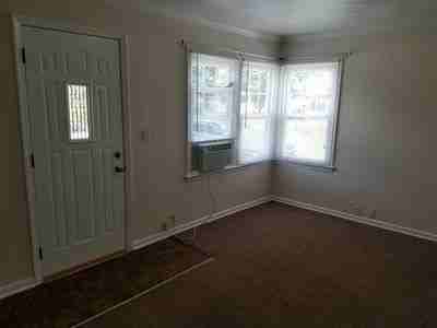 3466 Vermont Ct - Photo 3 of 15