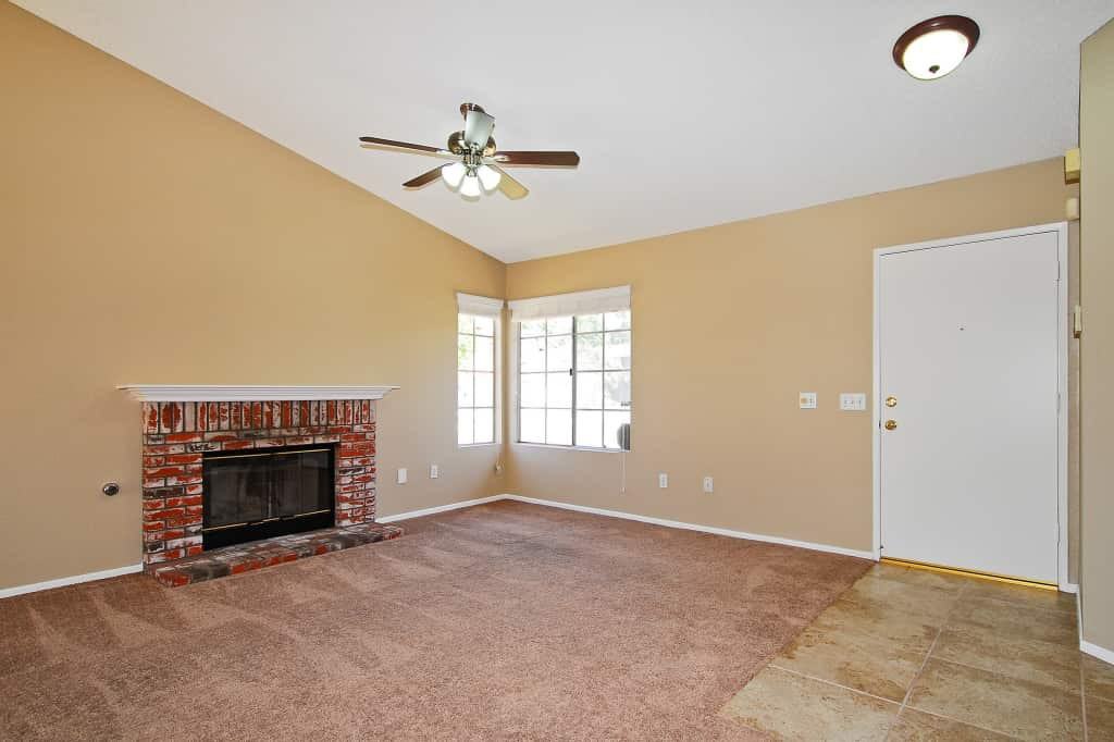 2512 Waterford Ct - Photo 3 of 14