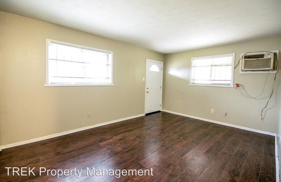 735 Ledbetter - Photo 2 of 11