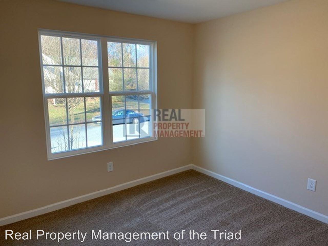3918 Mountainridge Drive - Photo 2 of 9