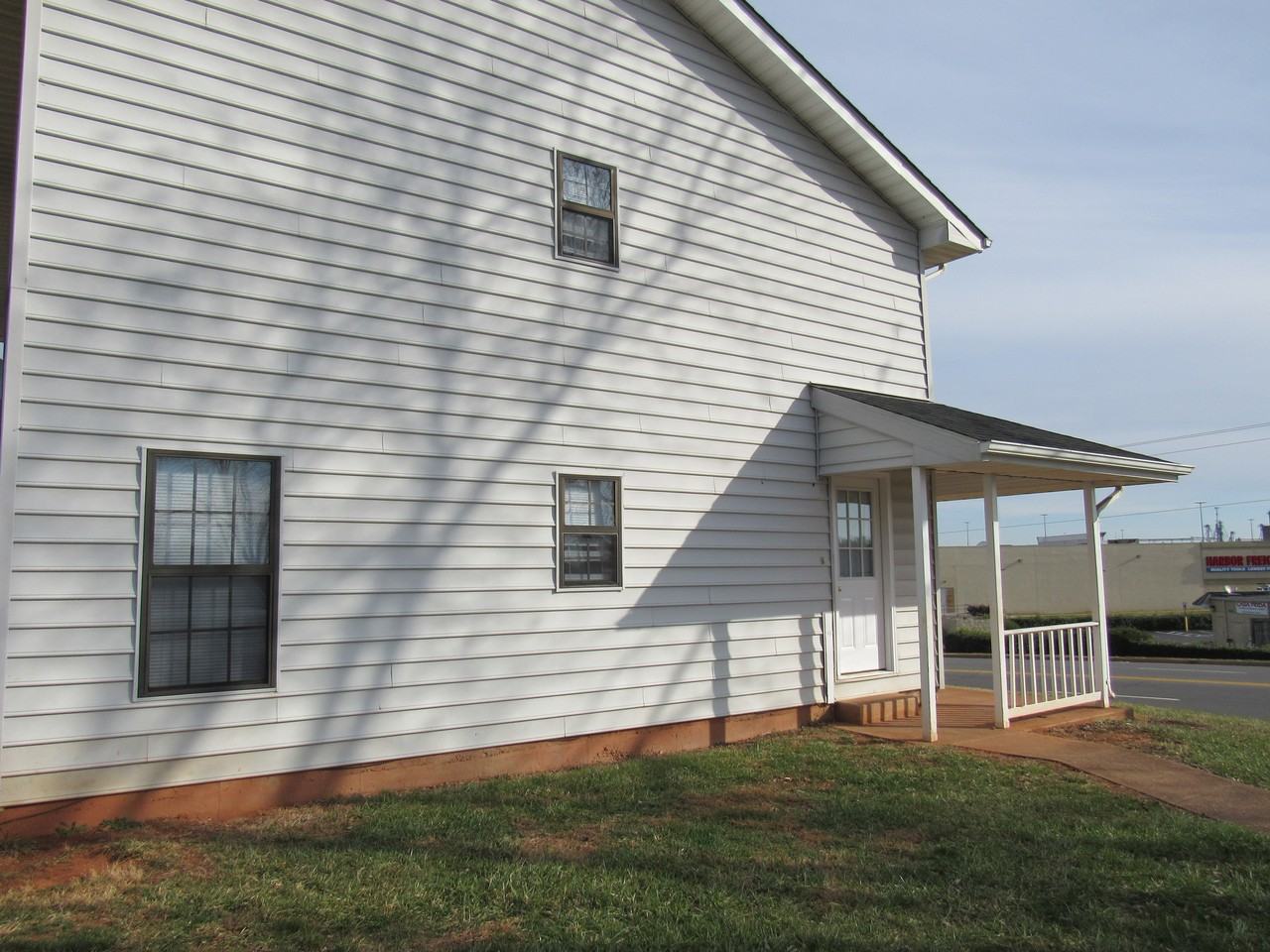 1116 Belle Ave - Photo 3 of 20