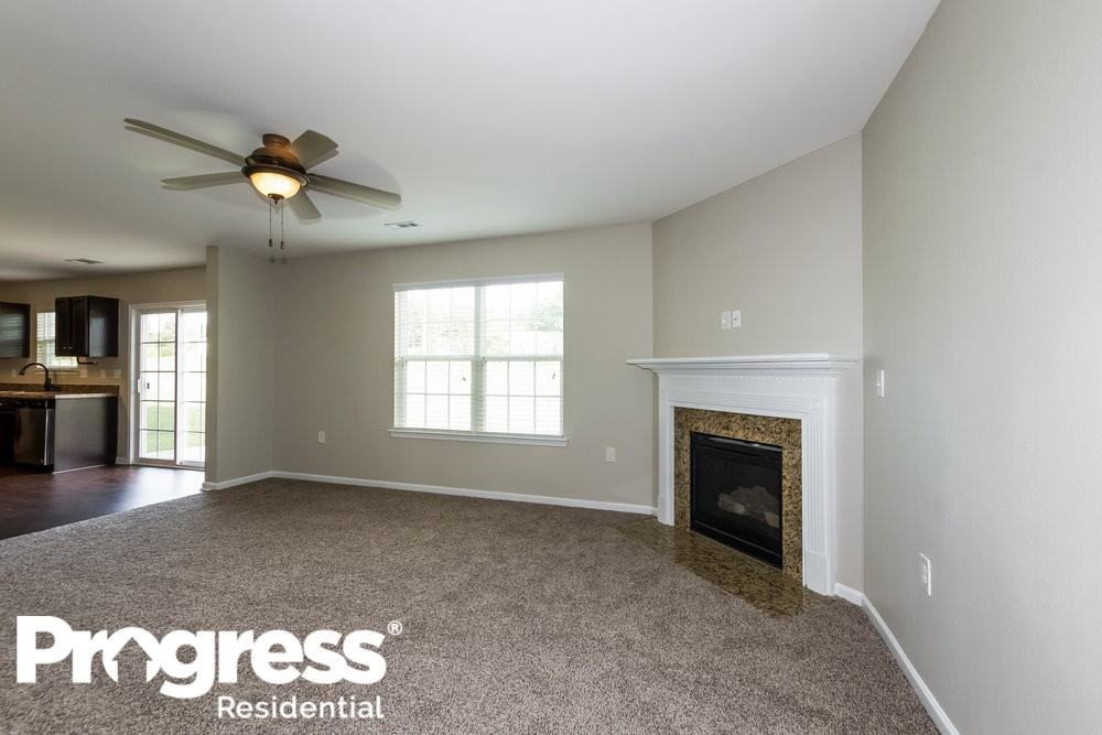 1760 Eastway Dr - Photo 3 of 15