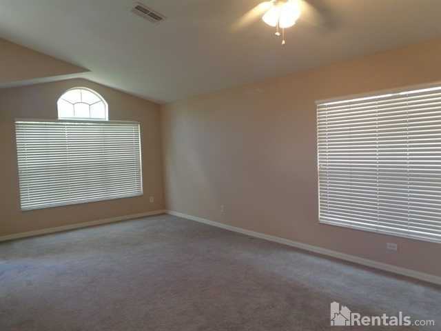 12233 Bishopsford Dr - Photo 2 of 20